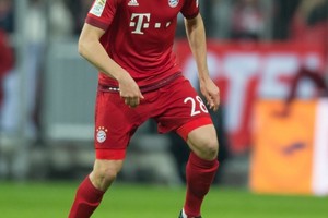 مدافع بايرن بادشتوبر يغادر المستشفى