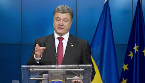 الرئيس الأوكراني يطالب باستقالة رئيس الوزراء والمدعي العام