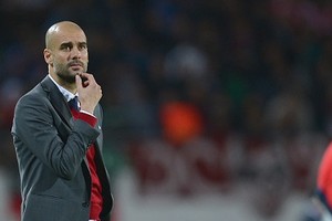 غوارديولا يقطع وعدا لبايرن ميونيخ بعدم تعاقده مع لاعبيه