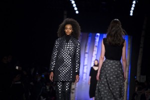 بالصور... أزياء 'NOON BY NOOR' تتألق في أسبوع الموضة في نيويورك