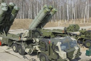 طهران تتسلم صواريخ «أس - 300» اليوم