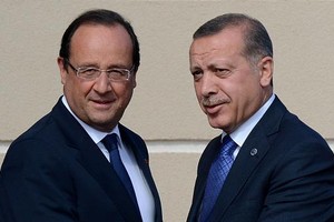 هولاند وأردوغان يدعوان إلى استئناف المفاوضات بشأن سورية