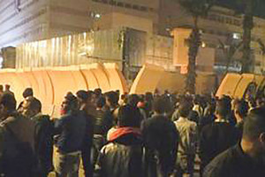 مئات المصريين يحتجون أمام مديرية أمن القاهرة بعد مقتل سائق برصاصة شرطي