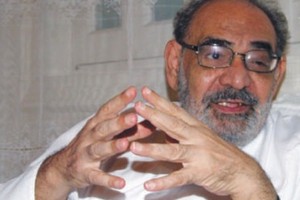 وفاة الروائي المصري علاء الديب كاتب حوار فيلم (المومياء) عن 77 عاماً