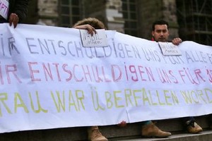 شريطا فيديو يظهران معاملة خشنة من الشرطة الألمانية لمهاجرين