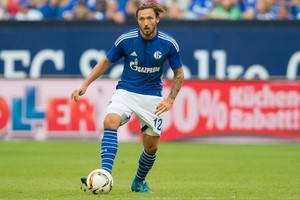 كولون يضم لاعب خط الوسط هوجر من شالكه