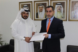 طلال كانو يكافئ لاعبي الأهلي في المنتخب الأول لكرة اليد