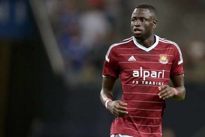 الاتحاد الإنجليزي يلغي البطاقة الحمراء بحق لاعب وست هام كوياتي