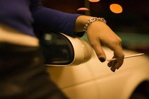 صحيفة: إندونيسيا تهدف إلى إغلاق أحياء البغاء بحلول 2019