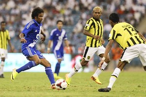 صدارة الهلال على المحك عندما يواجه اتحاد جدة