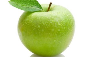 تناول تفاحة يومياً يقي من الأزمات القلبية وجلطات المخ