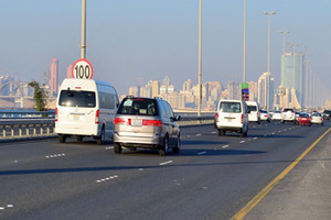 الطقس في البحرين معتدل مع بعض السحب