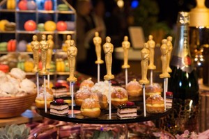 شاهد الصور... طهاة يتفننون في إعداد قائمة طعام حفل عشاء الأوسكار