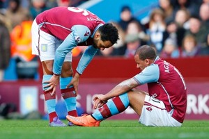 مالك أستون فيلا السابق يتوقع هبوطه بنهاية الموسم