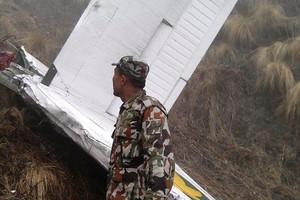 نيبال تستأنف نقل رفات ضحايا الطائرة المنكوبة