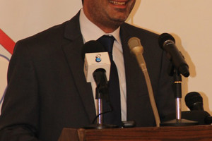 السفير اليمني: الخارجية تحظر إعطاء تأشيرات سفر للبنانيين إلى اليمن