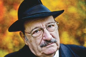 آخر كتب الروائي أمبرتو إيكو يصبح أحد الكتب الأكثر مبيعا في إيطاليا