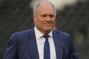 الأهلي المصري يقدم مدربه الهولندي يول في مؤتمر صحافي الاثنين