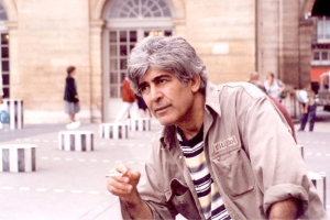 ﻿«صامتًا وفي نيتي أنْ أصرخ»