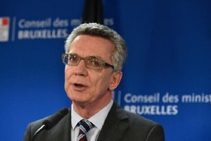 وزير الداخلية الألماني: نسعى إلى ترحيل اللاجئين من المغرب والجزائر وتونس