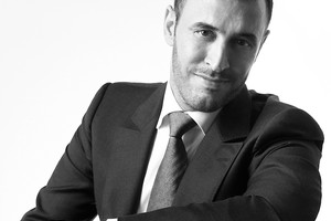 هل مازال صوت الفنان العراقي كاظم الساهر يمثل حالة فريدة بين الأصوات بالعالم العربي؟ 