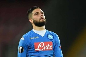 انسيني يتعرض للسرقة تحت تهديد السلاح في نابولي