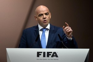 إنفانتينو يطلق ضربة البداية لاستضافة مونديال 2026 ويدعم اتحاد الكرة الألماني