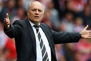 الهولندي مارتن يول يصل إلى القاهرة لتدريب الأهلي