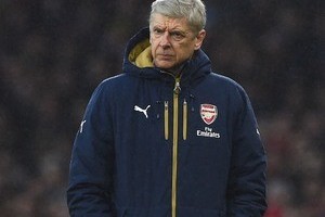 بطولة إنجلترا: فينغر يتحدث عن 'مبالغة' في انتقاد أرسنال