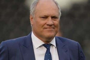 يول يكشف عن كواليس قيادته للأهلي المصري ويداعب غالي وزيزو