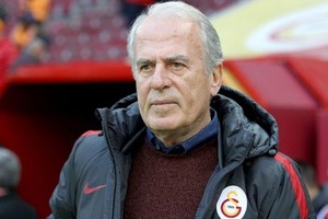 دينيزلي يترك غلطة سراي بعد 3 أشهر على تعيينه