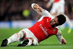 أوكسليد-تشامبرلين يغيب عن أرسنال لنحو شهرين