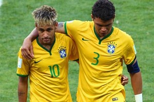 تياغو سيلفا يتحدث عن انضمام نيمار إلى باريس