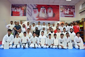 اتحاد الدفاع عن النفس يوزع شهادات الأحزمة السوداء للكاراتيه