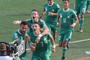 مدرب الجزائر ومساعده يحضران قرعة اولمبياد 2016