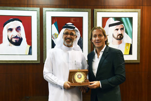 لاعب ريال مدريد السابق سلغادو: أنه الوقت المناسب للإمارات للوصول إلى كأس العالم