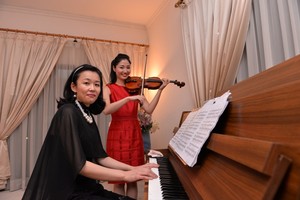 حفل موسيقي احيته فناناتان يابانياتان في مقر السفير الياباني