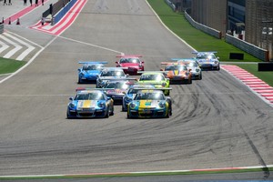 بالصور... الكويتي أشكناني يخطف لقب السباق الأول لمهرجان السباقات الوطنية