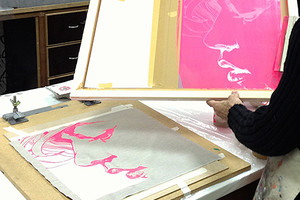 مركز 'الفنون' يحتضن ورشة عمل 'طباعة السلك اسكرين'