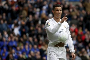 رونالدو 'يجلد' سلتا فيغو برباعية تاريخية ويقود الريال لفوز كاسح