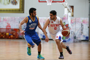 شاهد بالصور... فوز النويدرات على سترة في دوري السلة