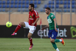 الغزال ينقذ الأهلي من كمين المقاصة في الدوري المصري