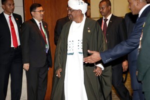 البشير يشارك في مؤتمر إسلامي في اندونيسيا