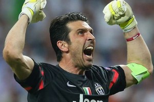 بوفون يصبح صاحب ثالث أطول سلسلة شباك نظيفة في 'الكالتشيو'