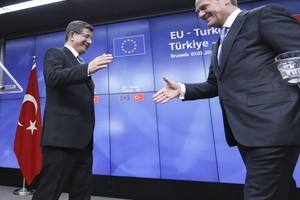 الاتحاد الأوروبي يوافق على زيادة الأموال لتركيا لمساعدة المهاجرين