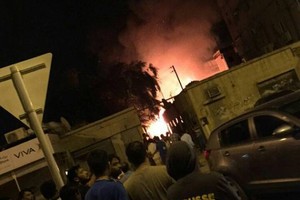 'الداخلية': الإهمال وراء حريق مبنى في بني جمرة