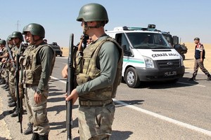 جماعات حقوقية تطالب بتحقيق في حالات الوفاة أثناء حظر تجول بمدينة تركية