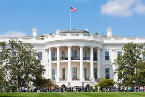 متحدث: البيت الأبيض يراجع التجارب الصاروخية الإيرانية