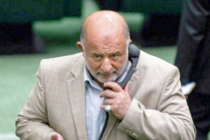 عضوات في مجلس الشورى الإيراني يلاحقن نائباً شبههن بـ 'الحمير'