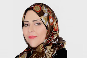 رئيس العلاج الطبيعي بالمنطقة الصحية الرابعة إيمان مطر تُجيب على تساؤلات قراء 'الوسط'